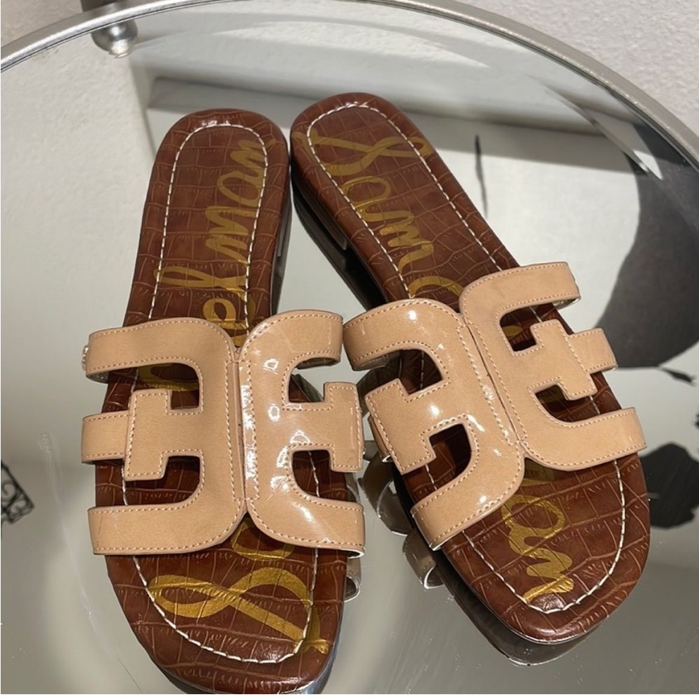 SAM EDELMAN Bay Flat Patent Leather Sandals, tan, size 7.5